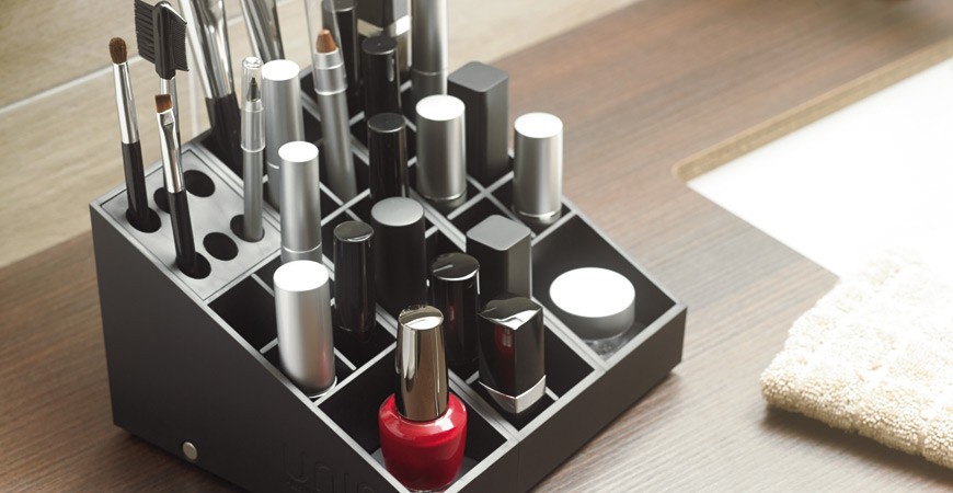 Unique makeup organizers for beauty lovers !